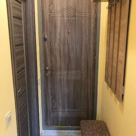 Киев Сдам Посуточно Ул Доброхотова 28 Daily Rent Kyiv St Dobrokhotova 28 Daire Dış mekan fotoğraf