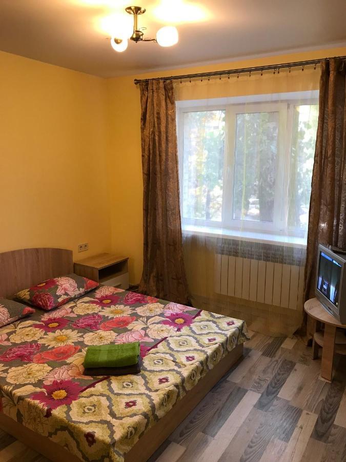 Киев Сдам Посуточно Ул Доброхотова 28 Daily Rent Kyiv St Dobrokhotova 28 Daire Dış mekan fotoğraf